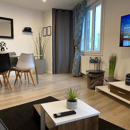 Appartement Cholet les Halles coté jardin Exterior foto